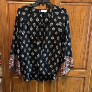 Elegant Black and Pink Women's Blouse size M
